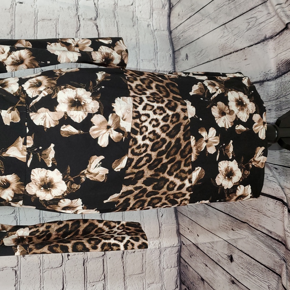 W By Worth Faux-Wrap Dress Floral and Animal Print Size M EUC - Picture 8 of 11